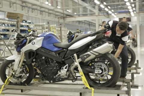 P90240454 lowRes motorcycle productio