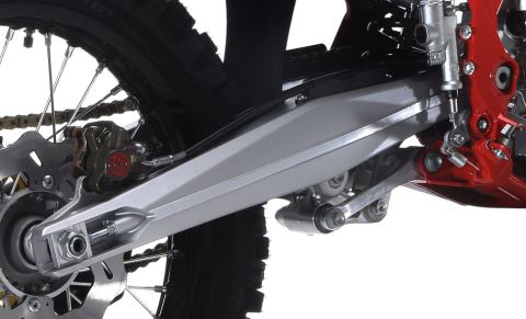 MC250 S a swingarm 480