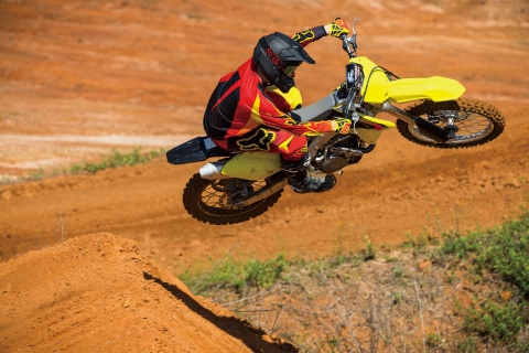 RM-Z450L5 action 8 klein