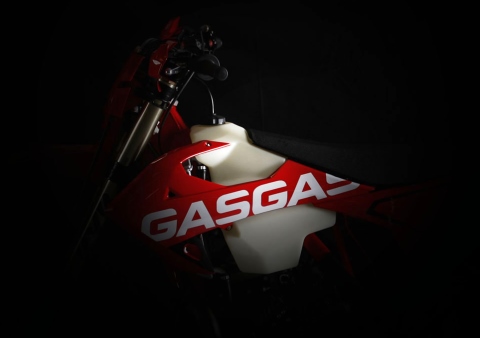 OK 161103 GG EC300 darkness 0192 480