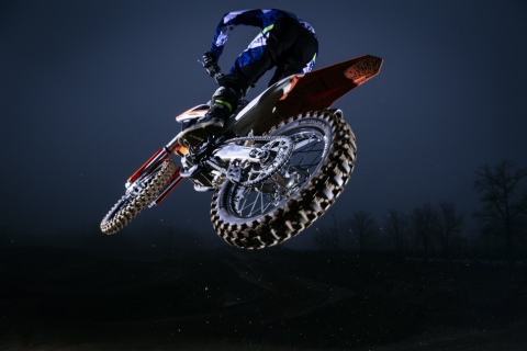 mid hard action 18 480