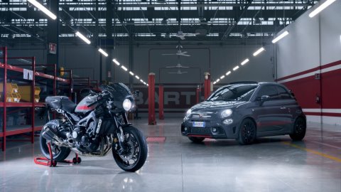 2017 Yamaha XSR900 Abarth EU Nimbus Grey Static 014 480
