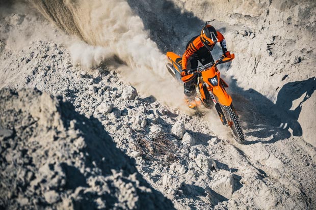 ktm 350 exc f my21 action 1
