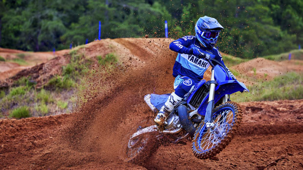 2022 yam yz250lc eu dpbse act 001 03 preview 12