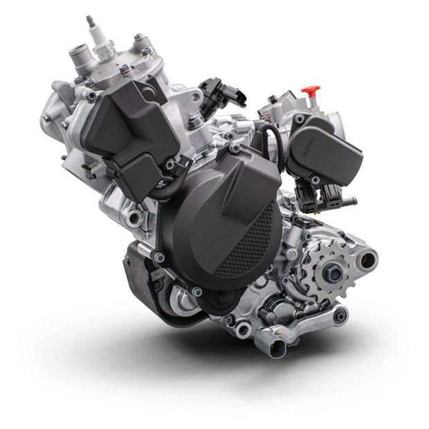 107317 tc 125 my23 engine ignitionside 106