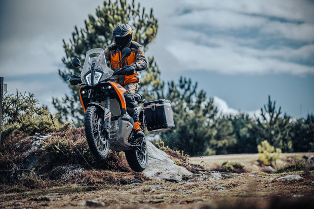 ktm 890 adventure 890 2023 s. christof 9