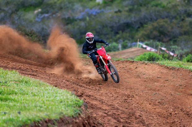 25 honda crf250r action 20 13