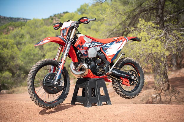 rieju hard enduro static 8 26