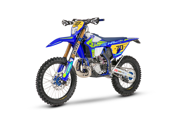 4 300 se holcombe replica 1200x800 10