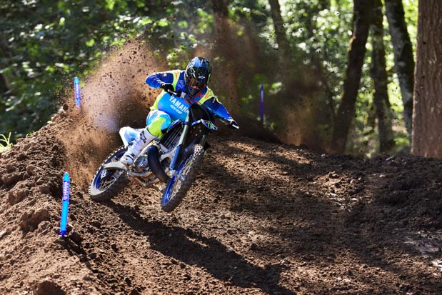2025 yam yz250lcsv eu yb act 002 03 preview 52