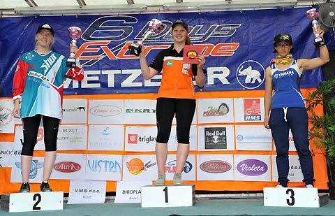 2015 06 FIM Damen Ehrung