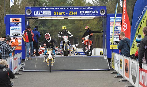 2016 02 DEM 1 start