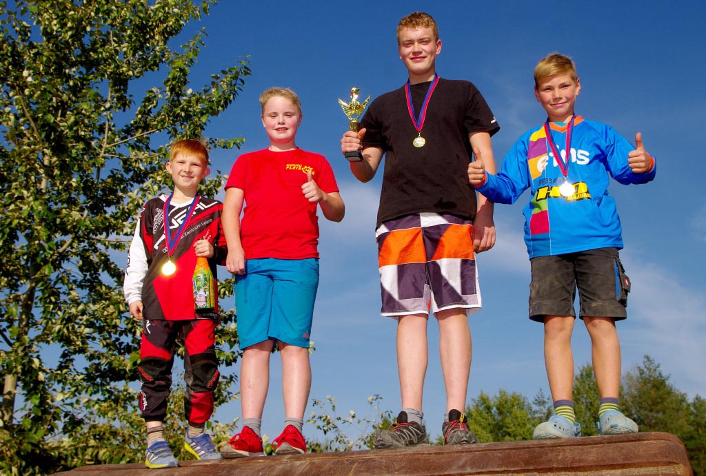 2016 09 Enduro Cup Sachsen Stumpe Sadecki Seeger Dworschak vlnr