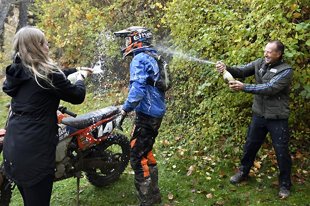 2020 11 01 sektdusche4