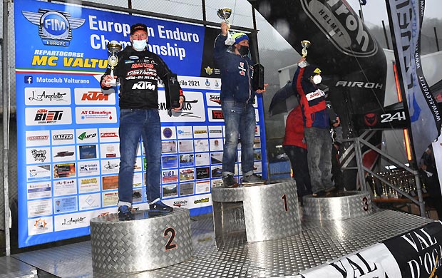 2021 04 18 domeyer arne d ktm auf dem podium