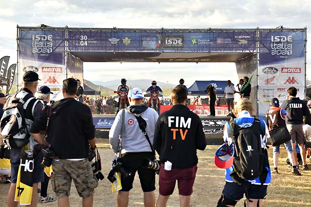 2021 12 08 isde start