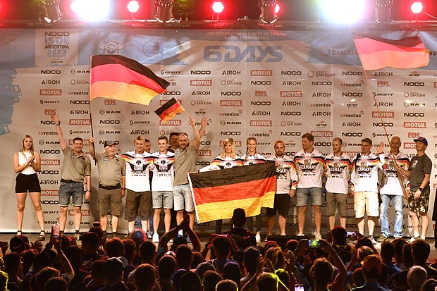 2023 11 04 deutsches team bühne