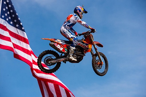 90562 Roczen-RedBud2014-Cudby-033 1024