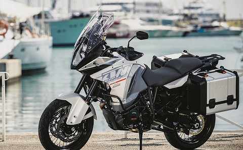 KTM1290 2015