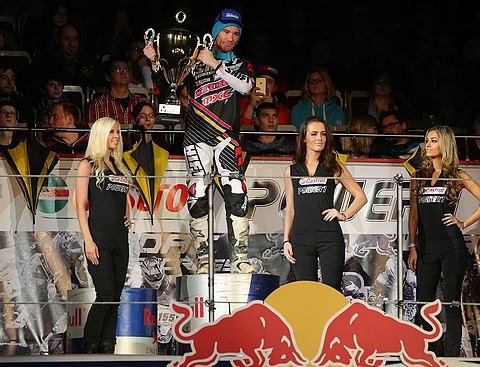 Aranda trophy girls