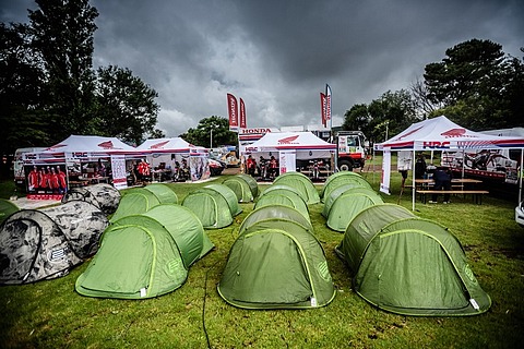 Honda bivaouc Dakar2016