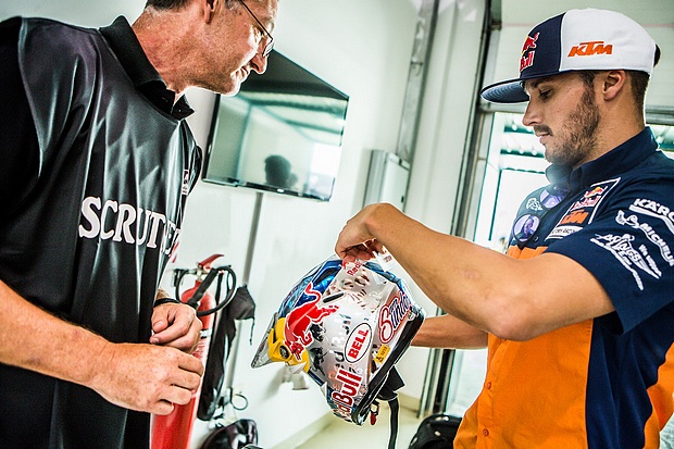 176310 sunderlandqatar 2017