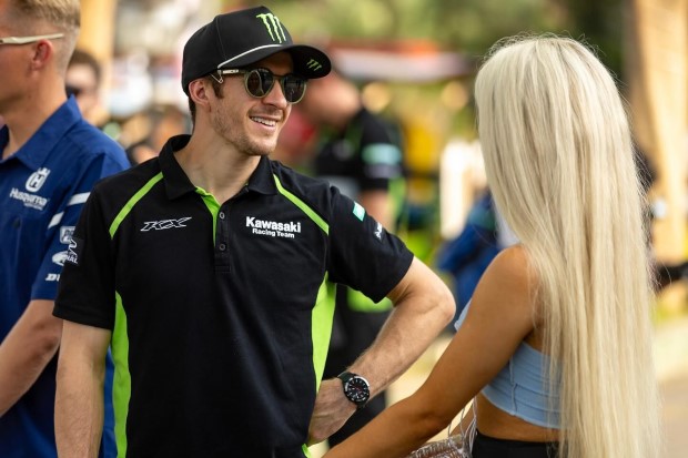 seewer kawasaki paddock