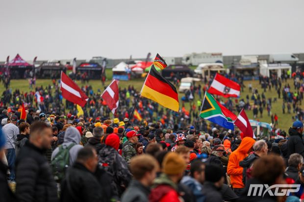 spectators mxon uk