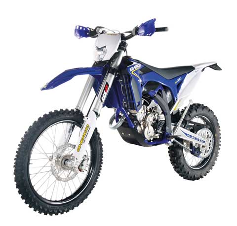 SE 300i 3quart Avant Gauche RVB petit