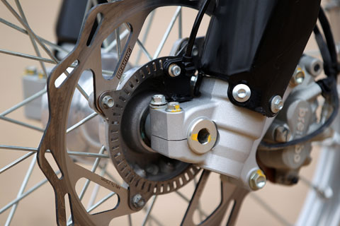 DETAIL HUSQVARNA_ABS_0293