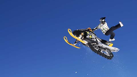 2011-1-snowmobile_freestyle003