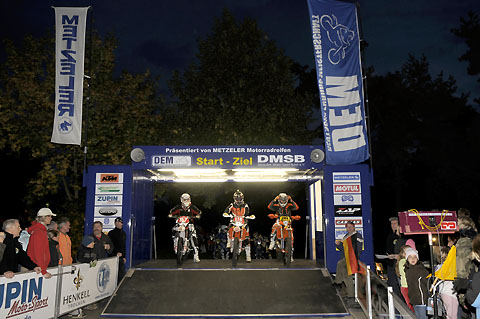 2011-10-dem-tucheim-start-nacht