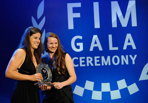2011-12-Iris Kraemer mit Weltmeisterin Laia Sanz