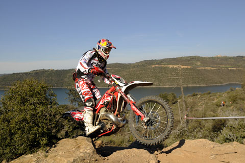 2011-4-Cervantes-action