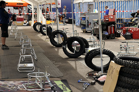 2011-8-isde-1-Fahrerlager