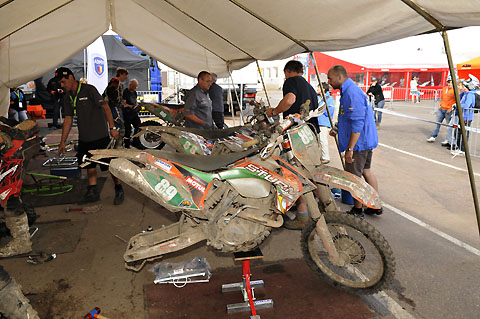 2012-03-isde-servicezelt