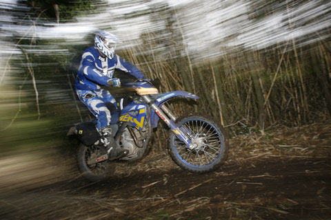  8JS7758
