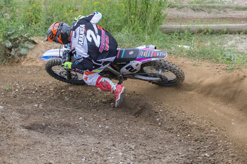 Greg Aranda im Drift enduro